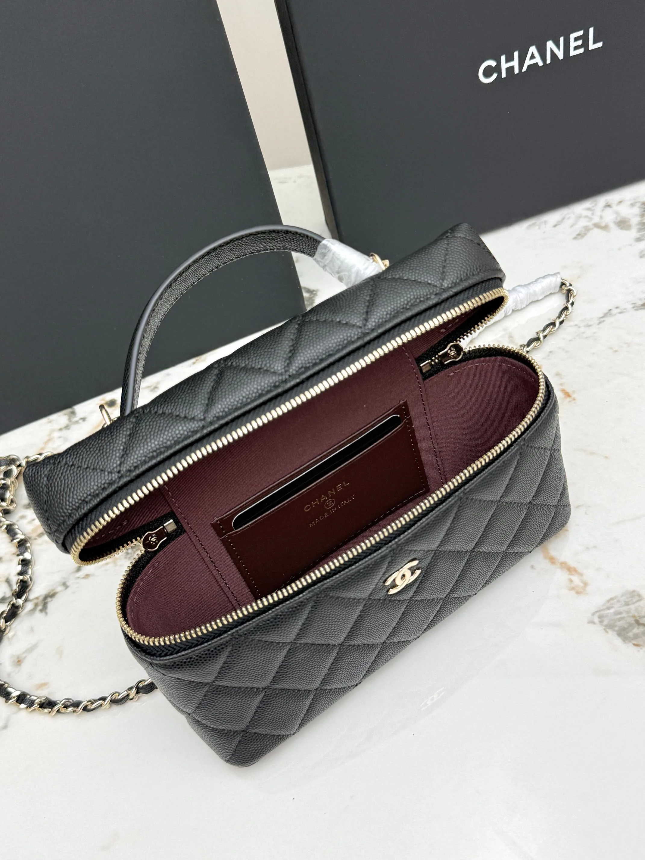 Women's Classic Handbags CHANEL 17949113