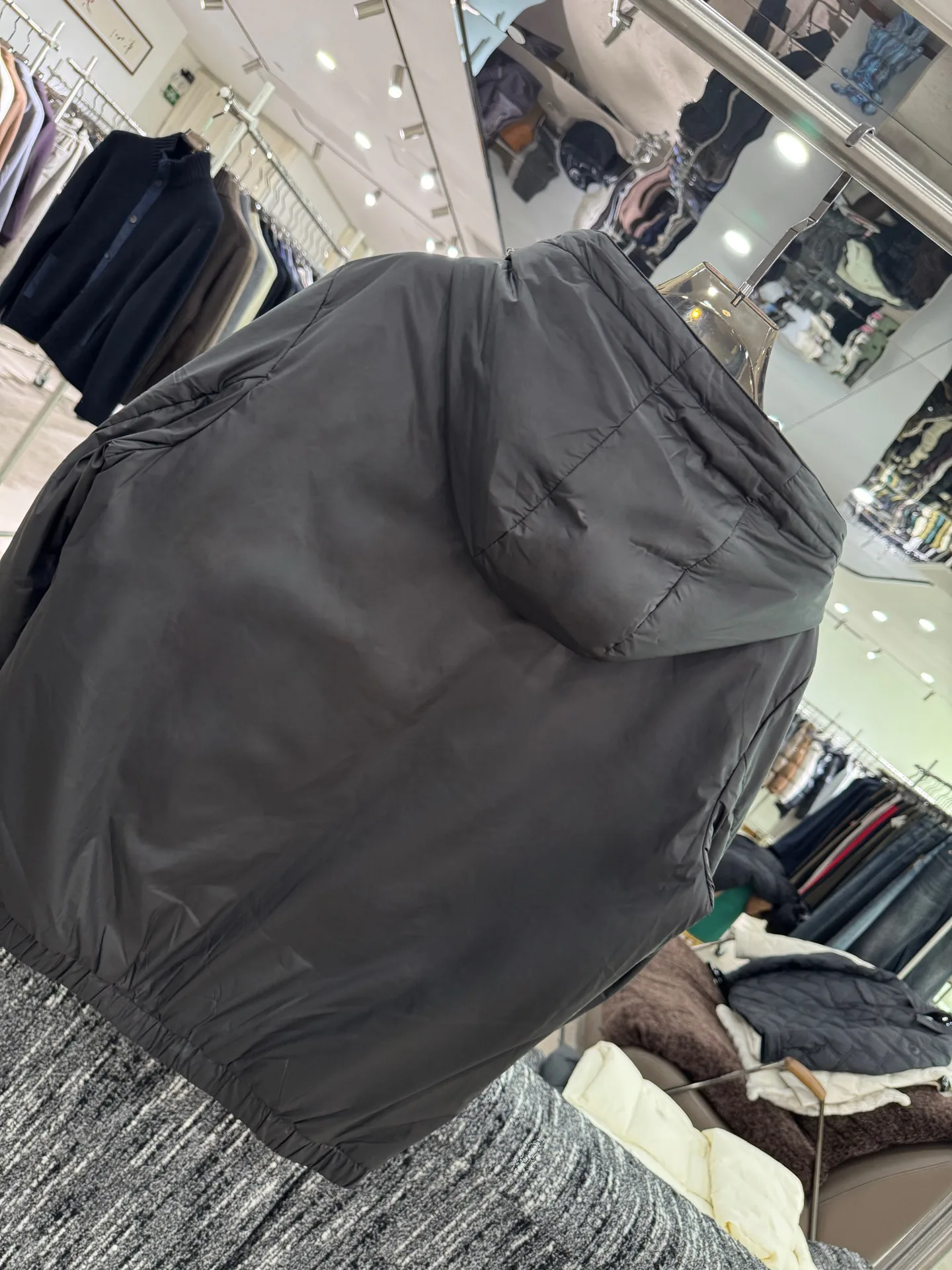 Men's Jackets And Down Jackets MONCLER 18084260