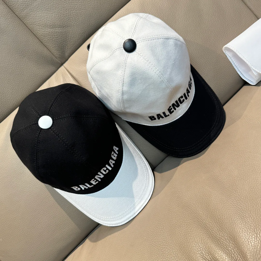 Hats BALENCIAGA 17515246