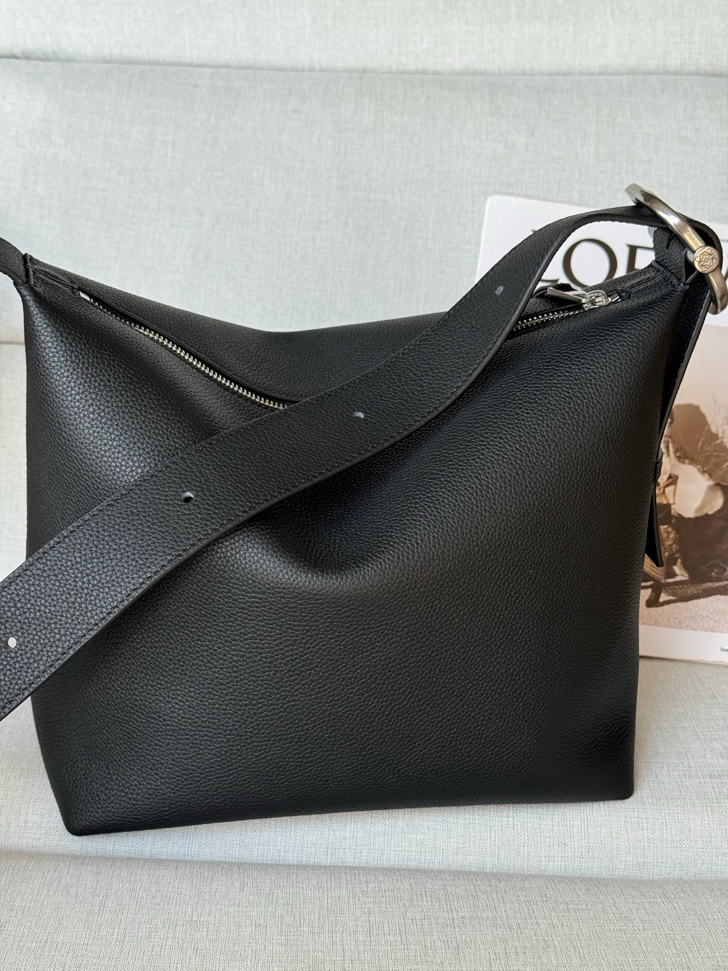 Women's Classic Handbags LOEWE 18177576