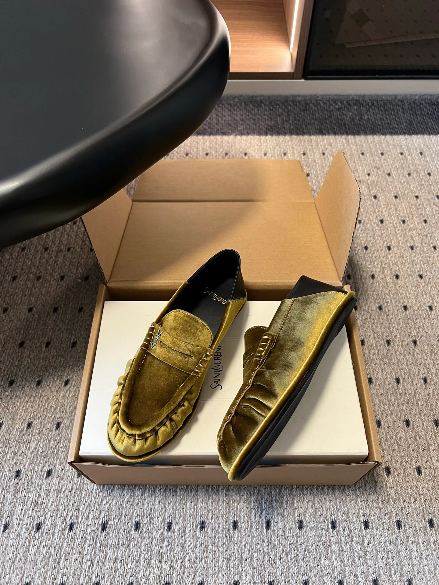 Women's Loafers And Moccasins SAINT LAURENT 17871807
