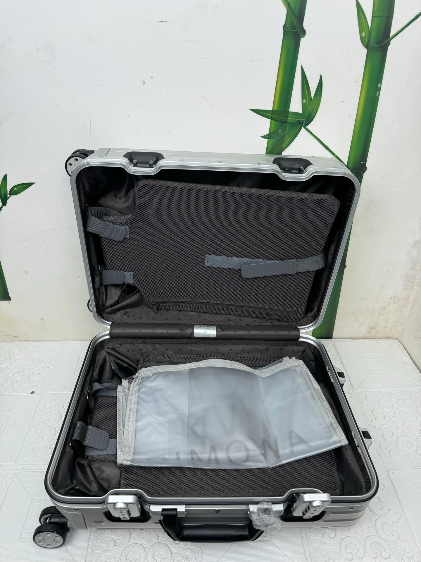 Suitcases RIMOWA 17662915
