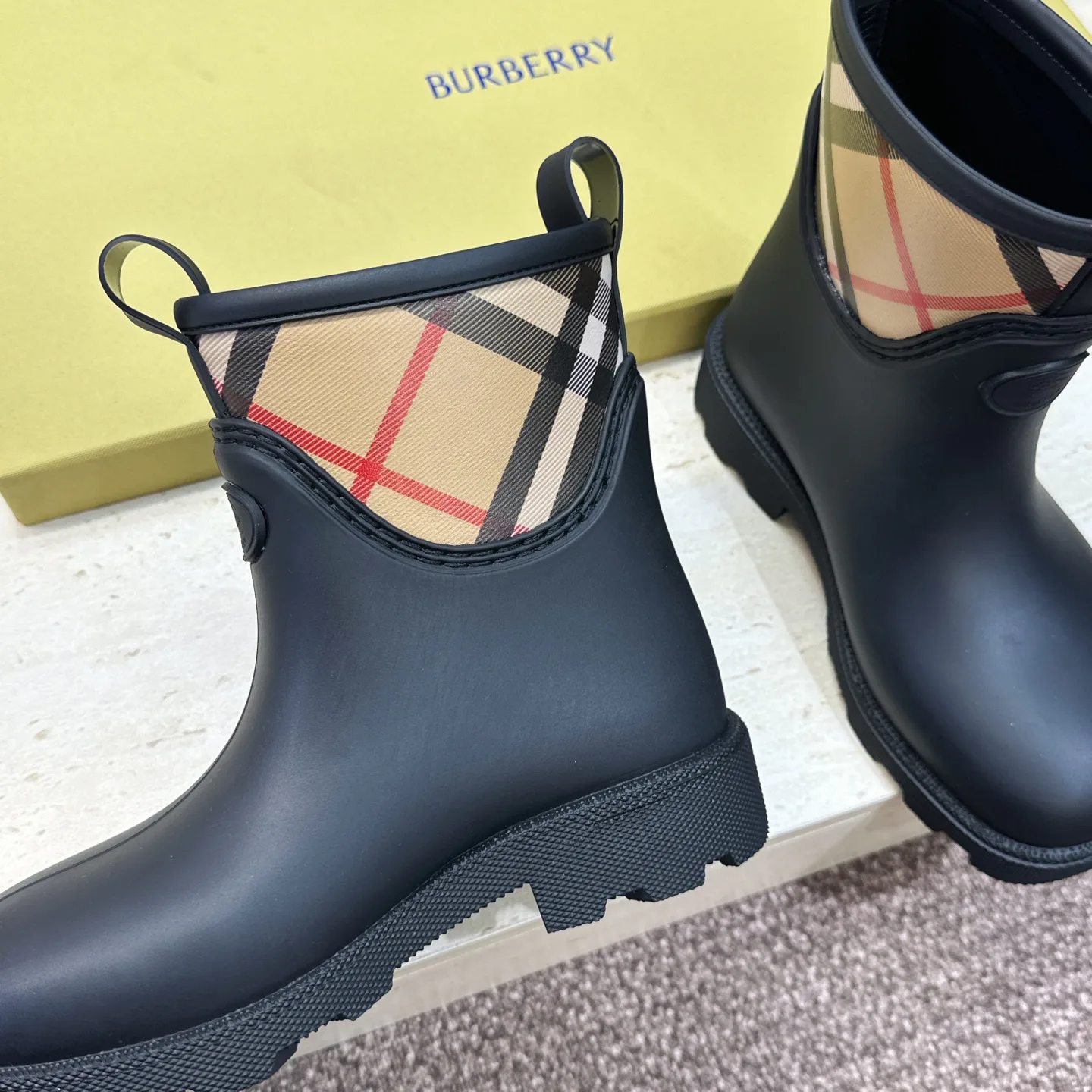 Women's Boots BURBERRY 18235848