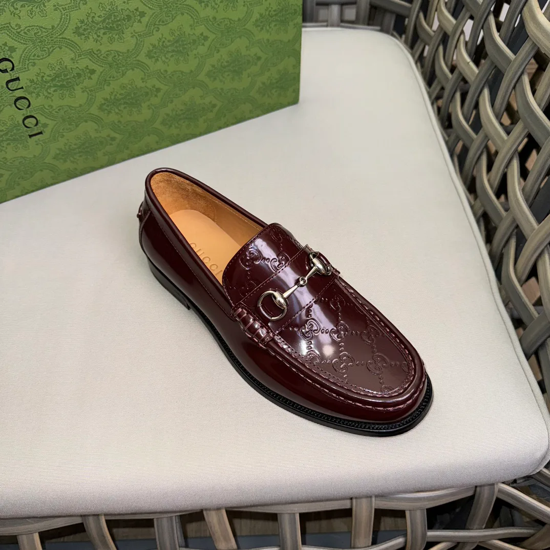 Men's Loafers And Dress Shoes GUCCI 17576637