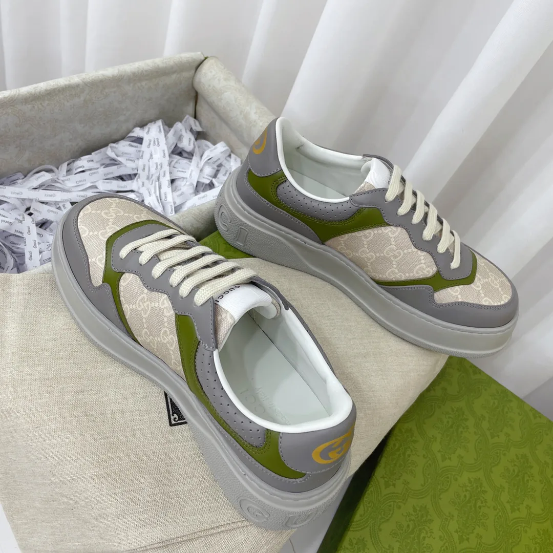 Women's Sneakers GUCCI 18011312