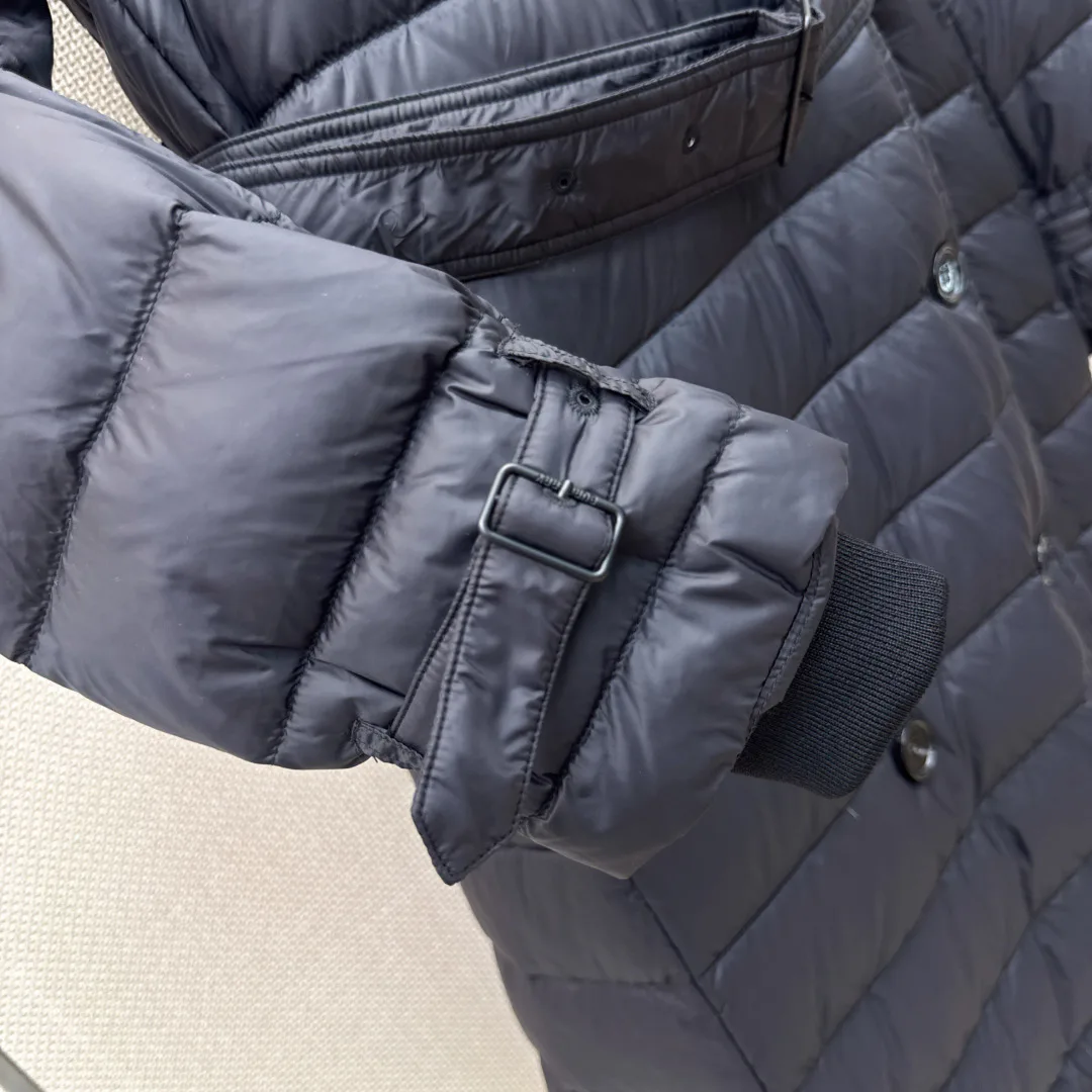 Women's Jackets And Down Jackets BURBERRY 18398243
