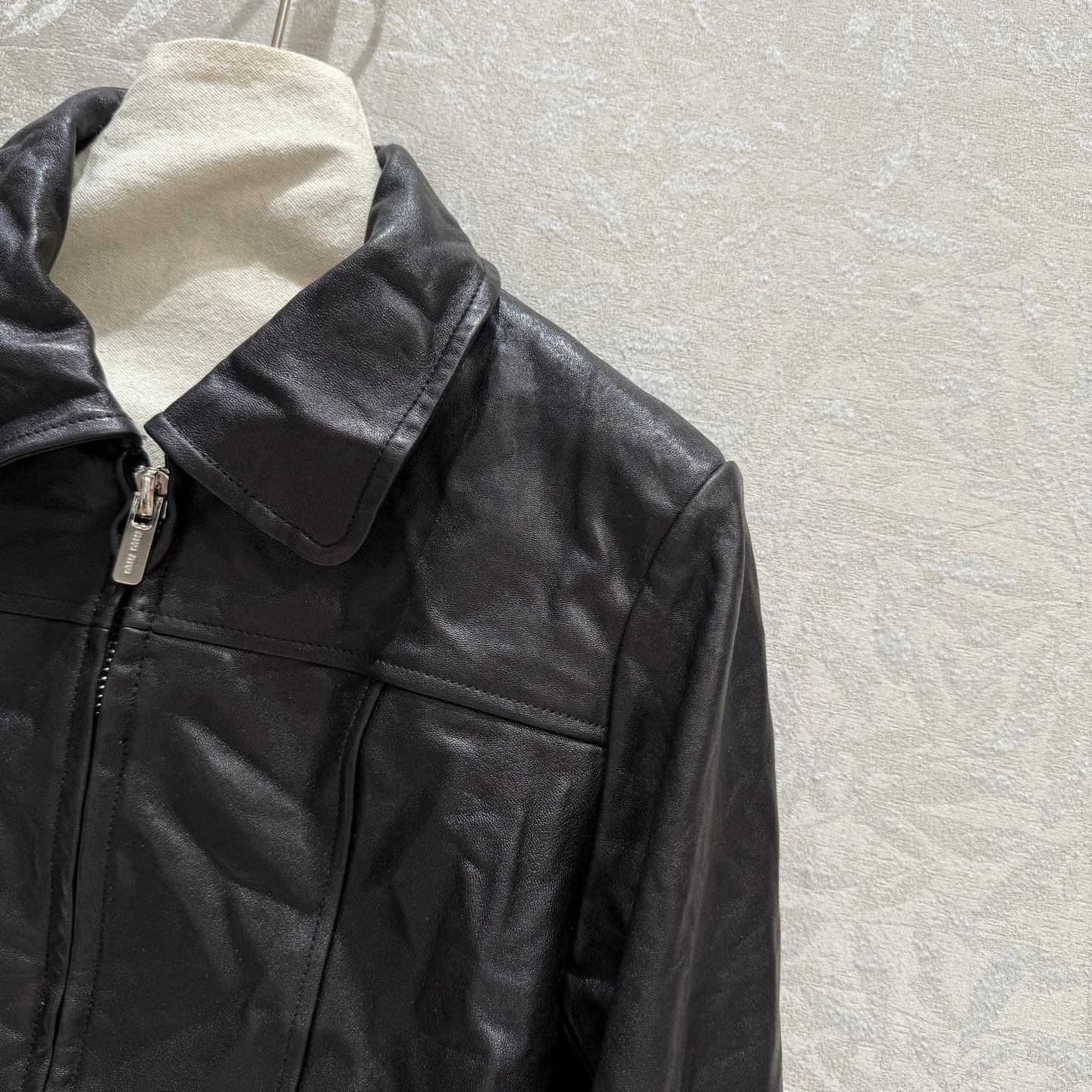 Women's Leather Jackets And Sheepskin Coats MIU MIU 18172602