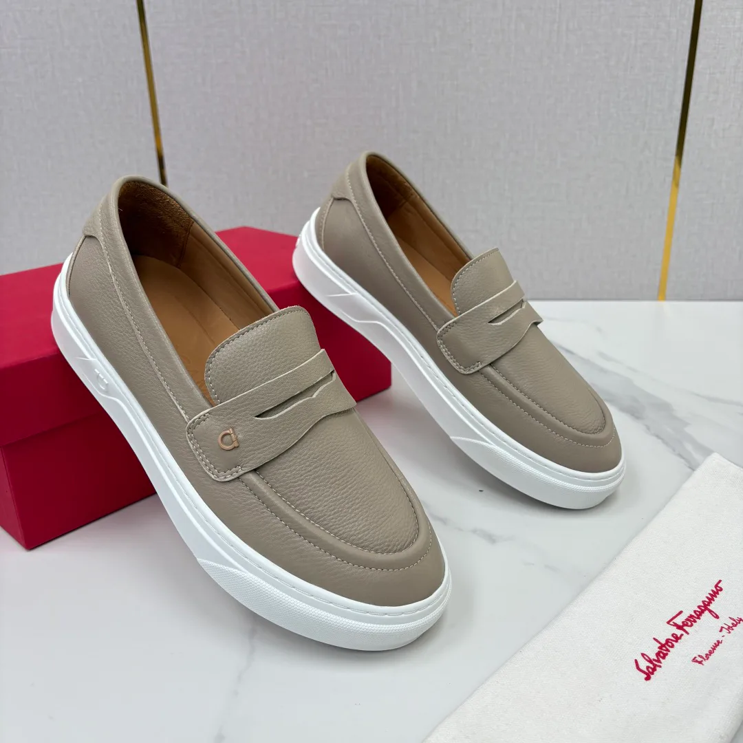 Women's Loafers And Moccasins SALVATORE FERRAGAMO 17936401