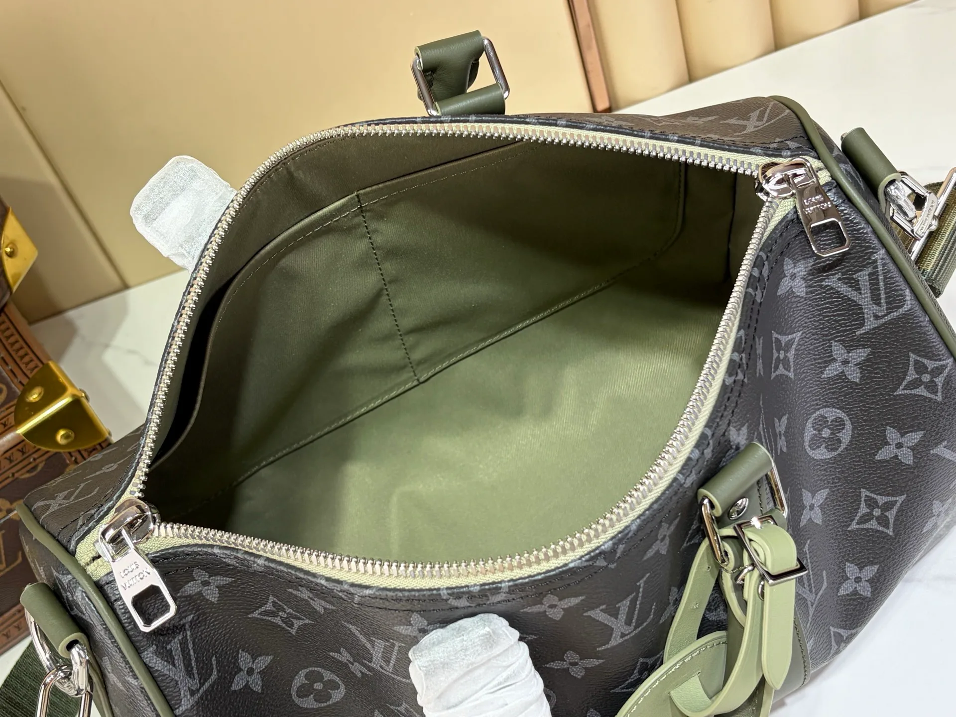Women's Travel Bags LOUIS VUITTON 17674158
