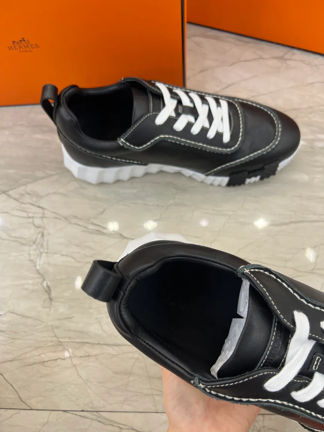 Кроссовки Женские Hermes 18679644