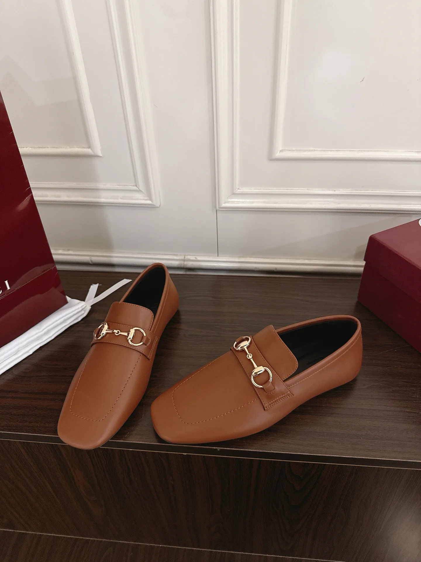 Women's Loafers And Moccasins GUCCI 17956777