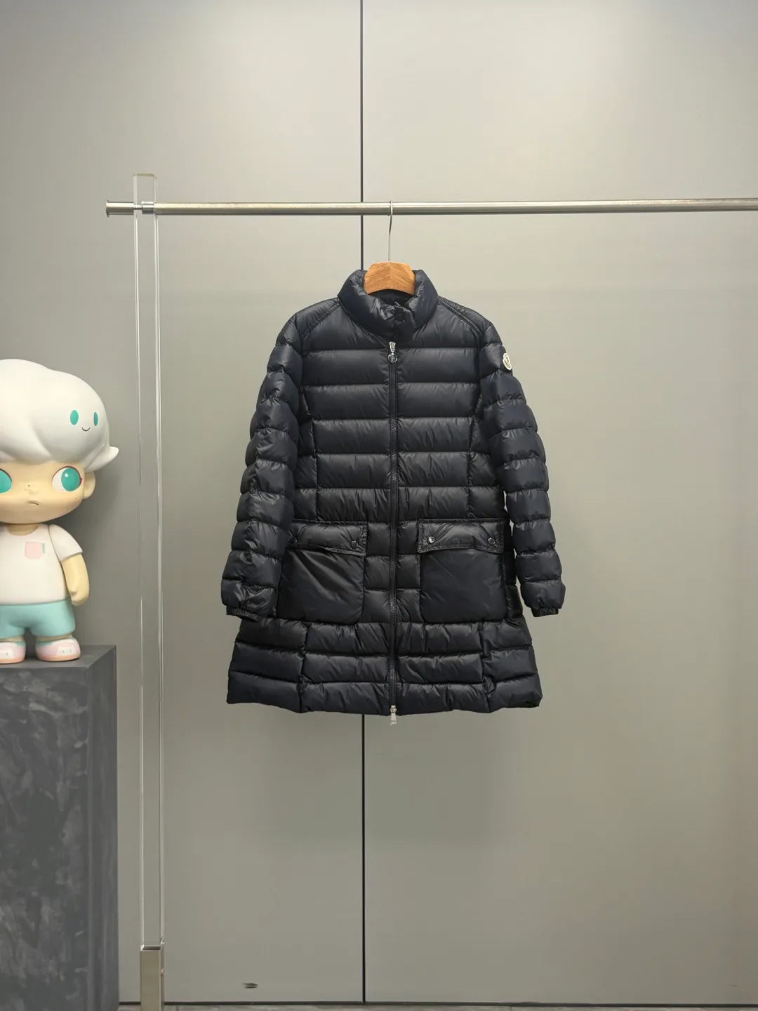 Women's Jackets And Down Jackets MONCLER 18248273