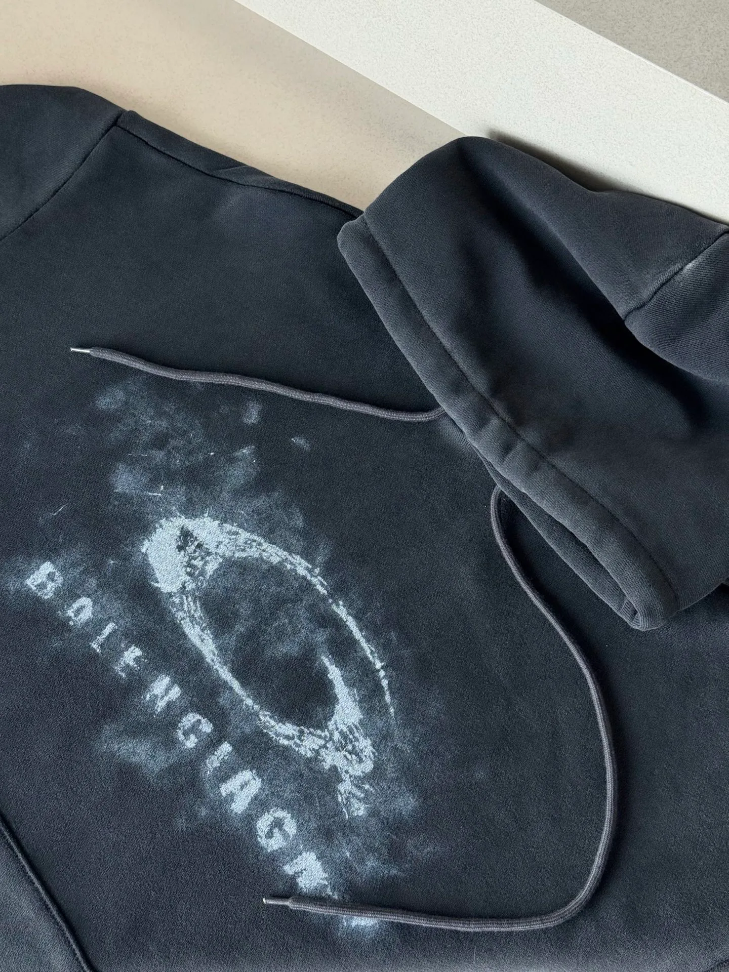 Men's Sweatshirts And Hoodies BALENCIAGA 18411479