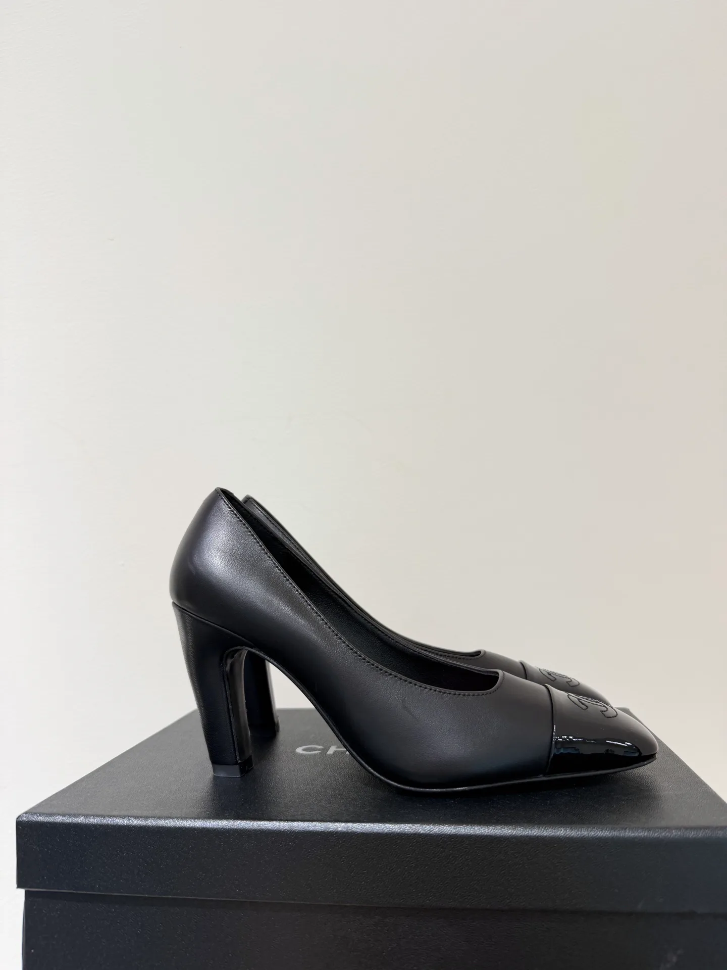 Women's Heels CHANEL 18080031