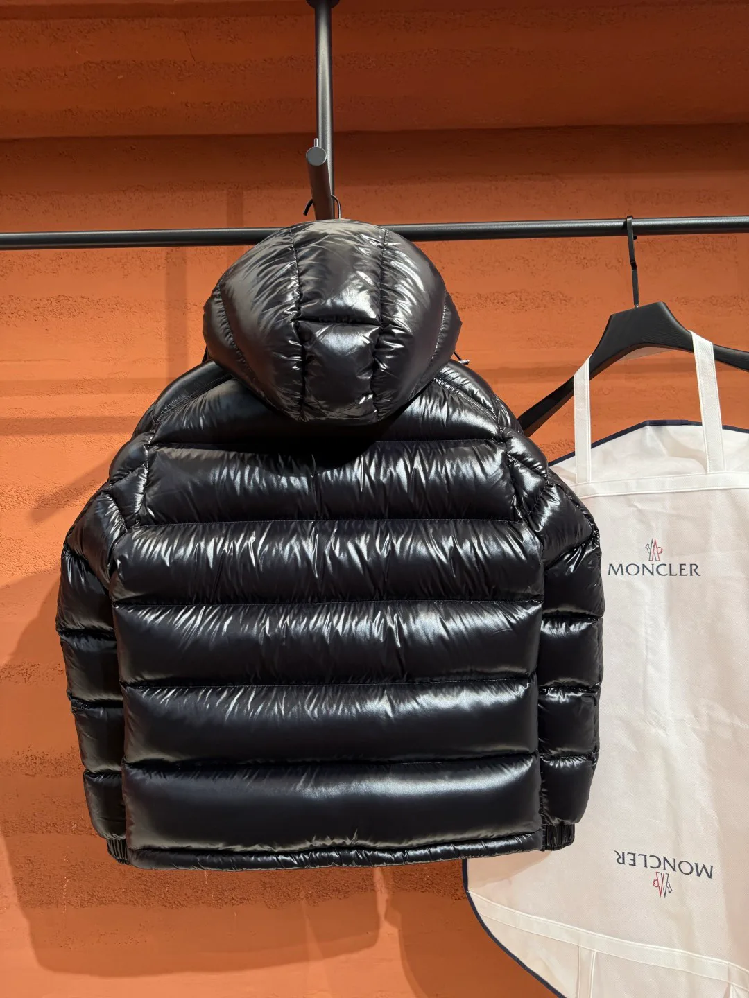 Men's Jackets And Down Jackets MONCLER 18048474