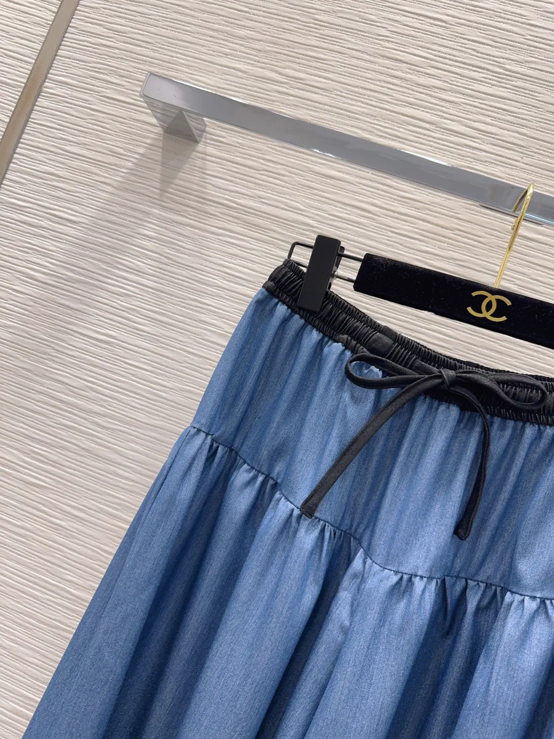 Women's Trousers CHANEL 18305765