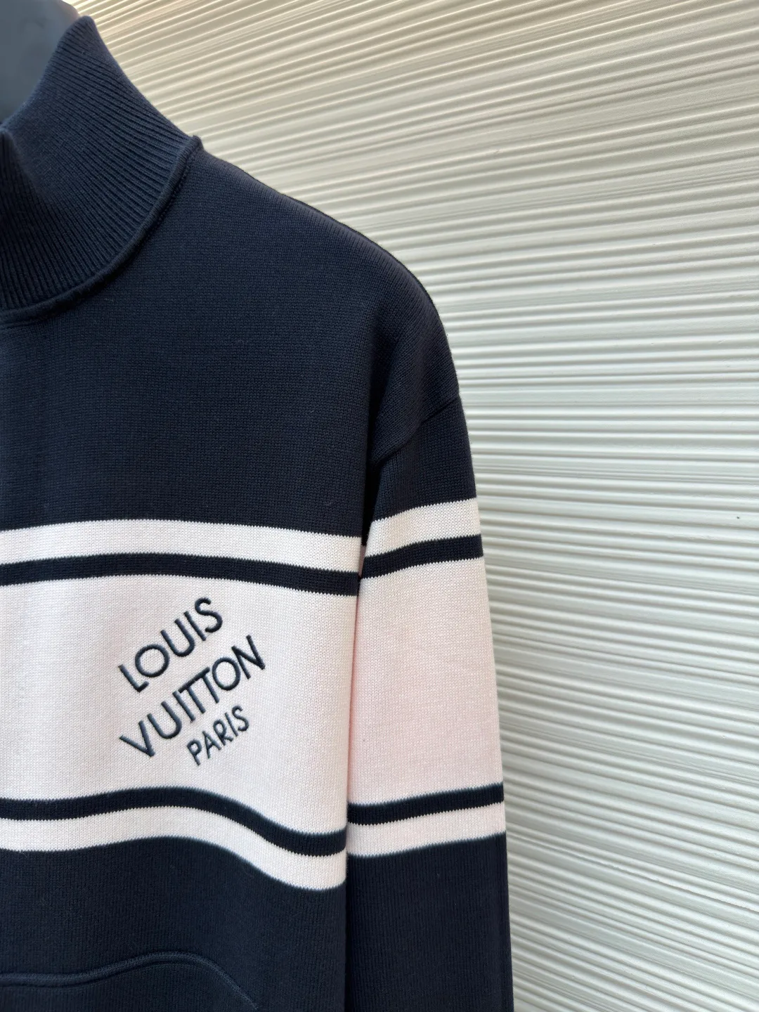 Men's Jackets And Down Jackets LOUIS VUITTON 17933377