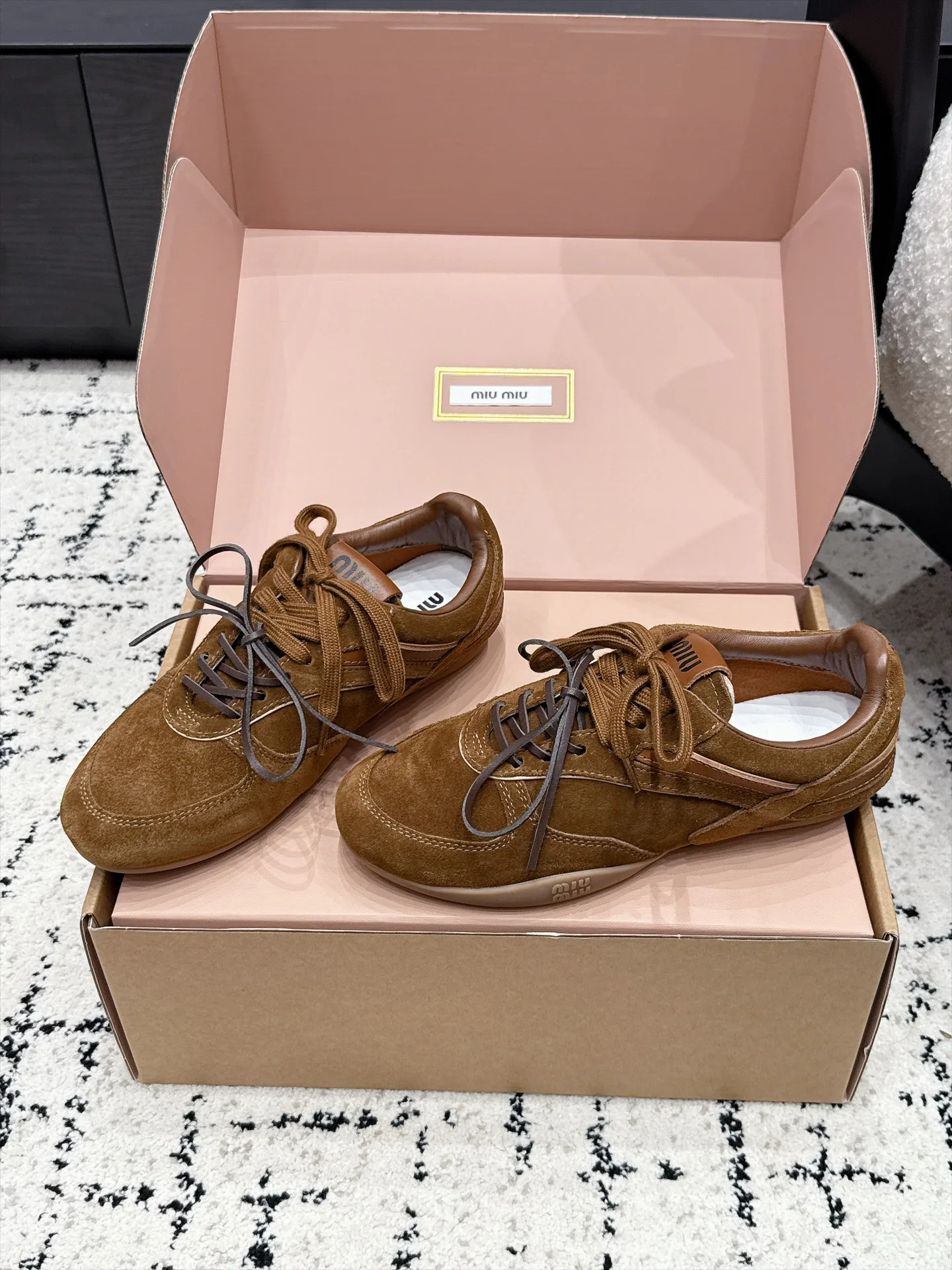 Women's Sneakers MIU MIU 18133254