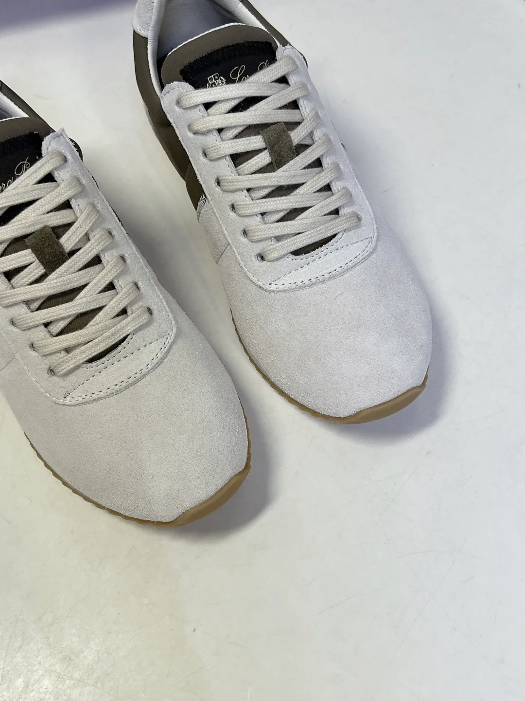 Women's Sneakers LORO PIANA 17449336