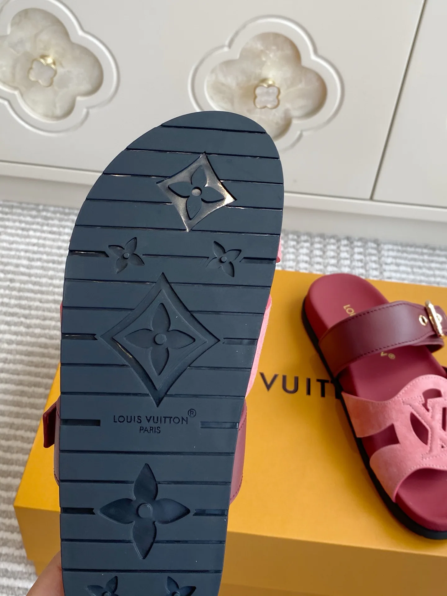 Women's Flip-Flops LOUIS VUITTON 17572155