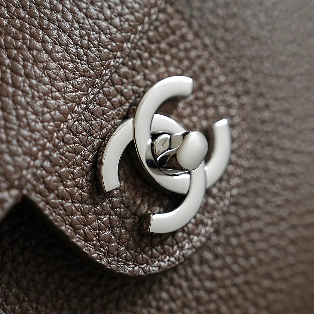 Классические Сумки Женские Chanel 18588716