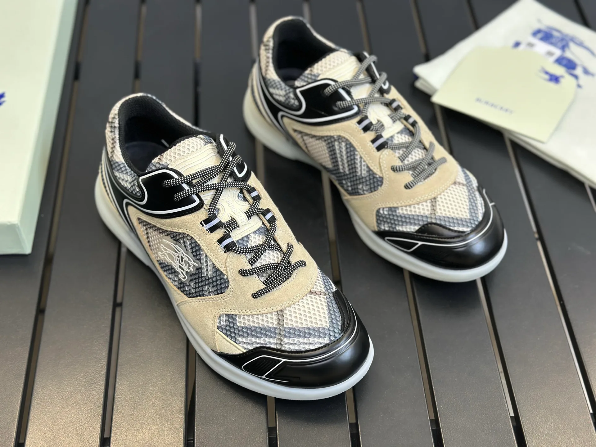 Men's Sneakers BURBERRY 17420353