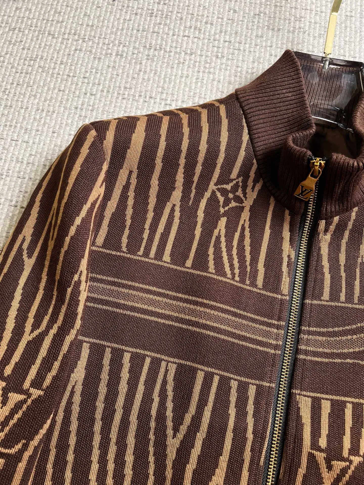 Men's Jackets And Down Jackets LOUIS VUITTON 18098409