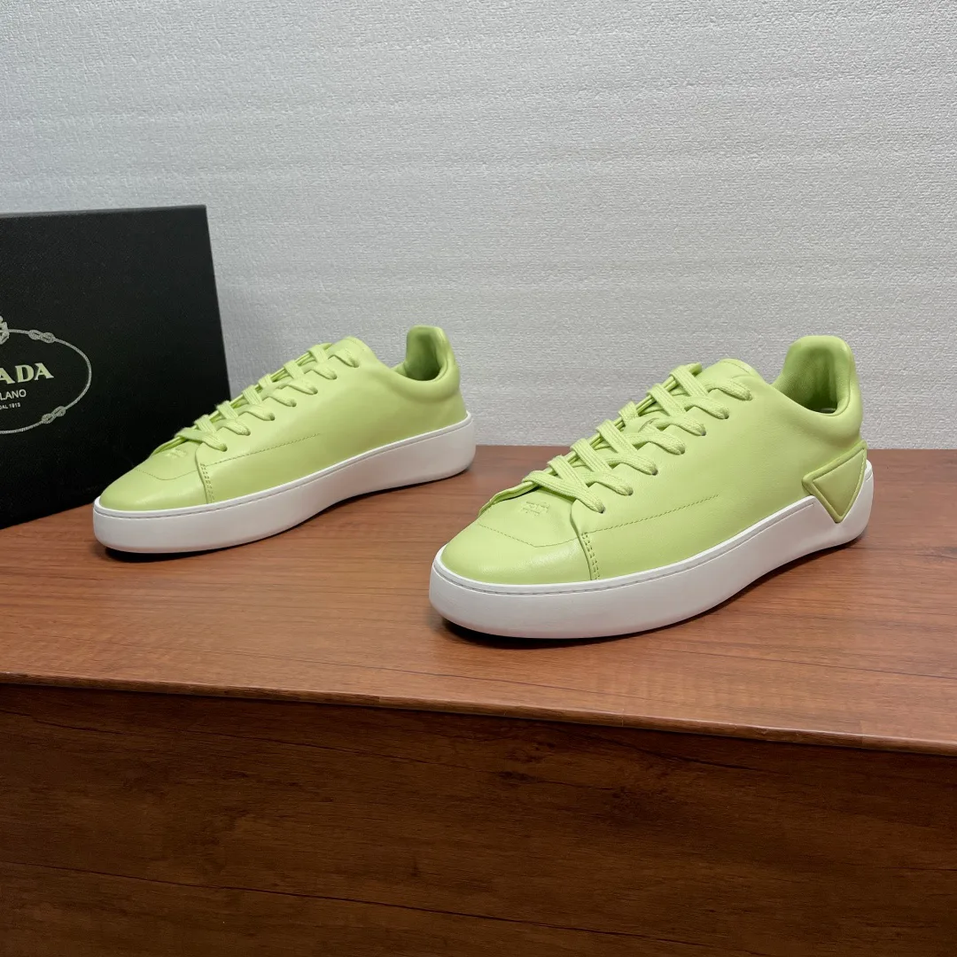 Men's Sneakers PRADA 19555392