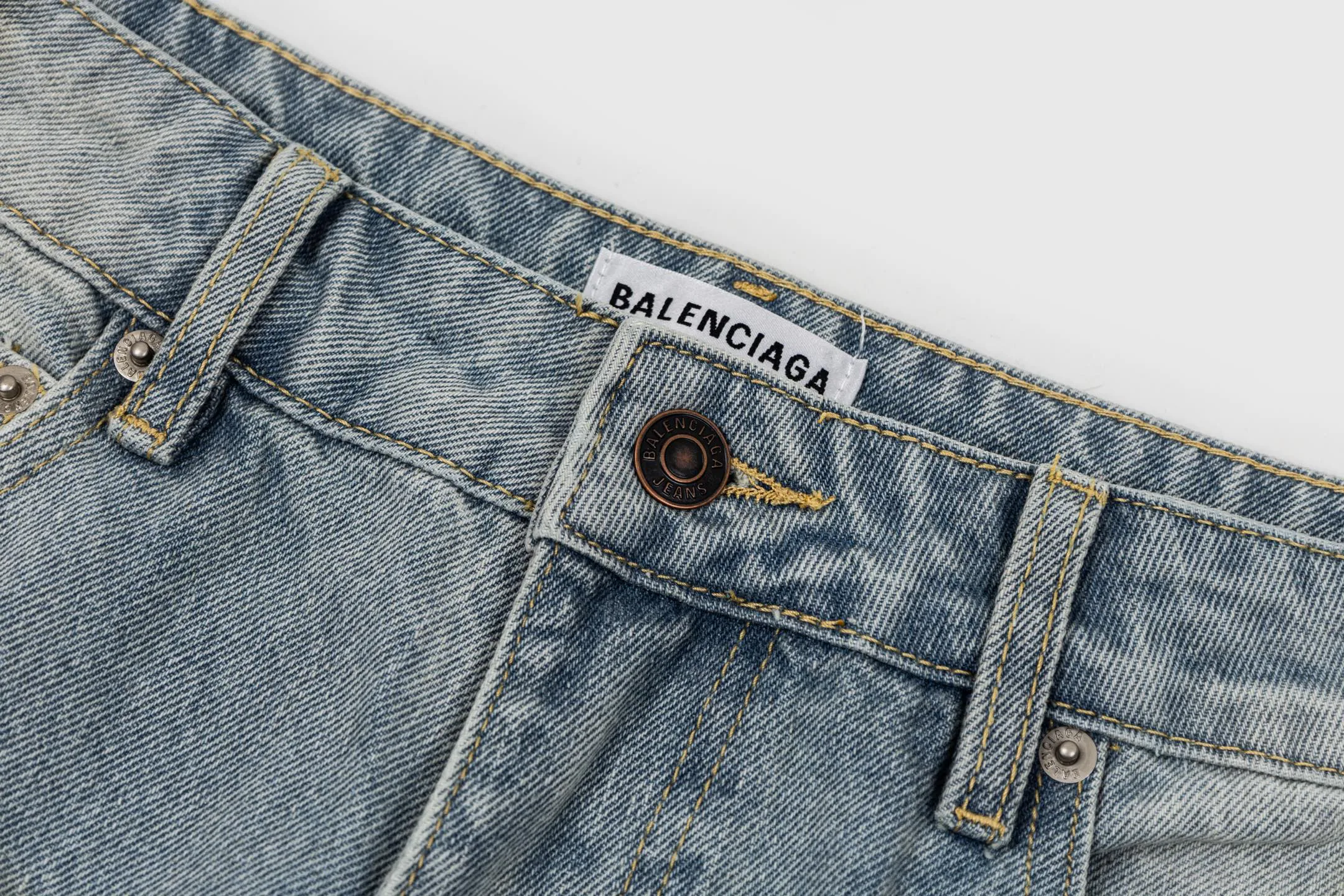 Women's Jeans BALENCIAGA 16984047