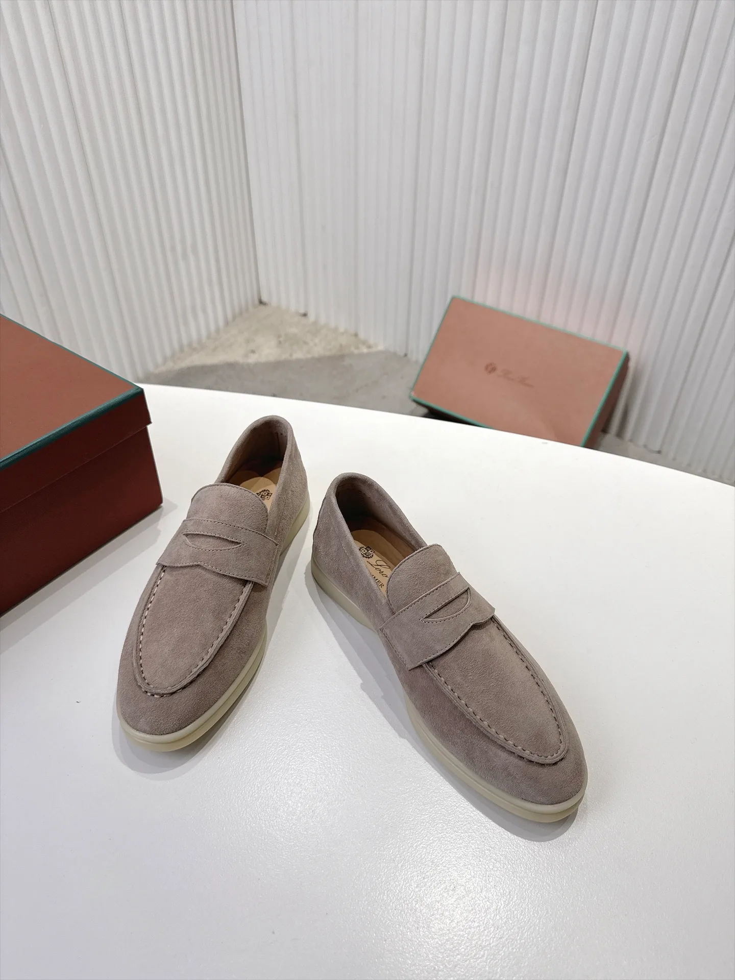 Women's Loafers And Moccasins LORO PIANA 18039682
