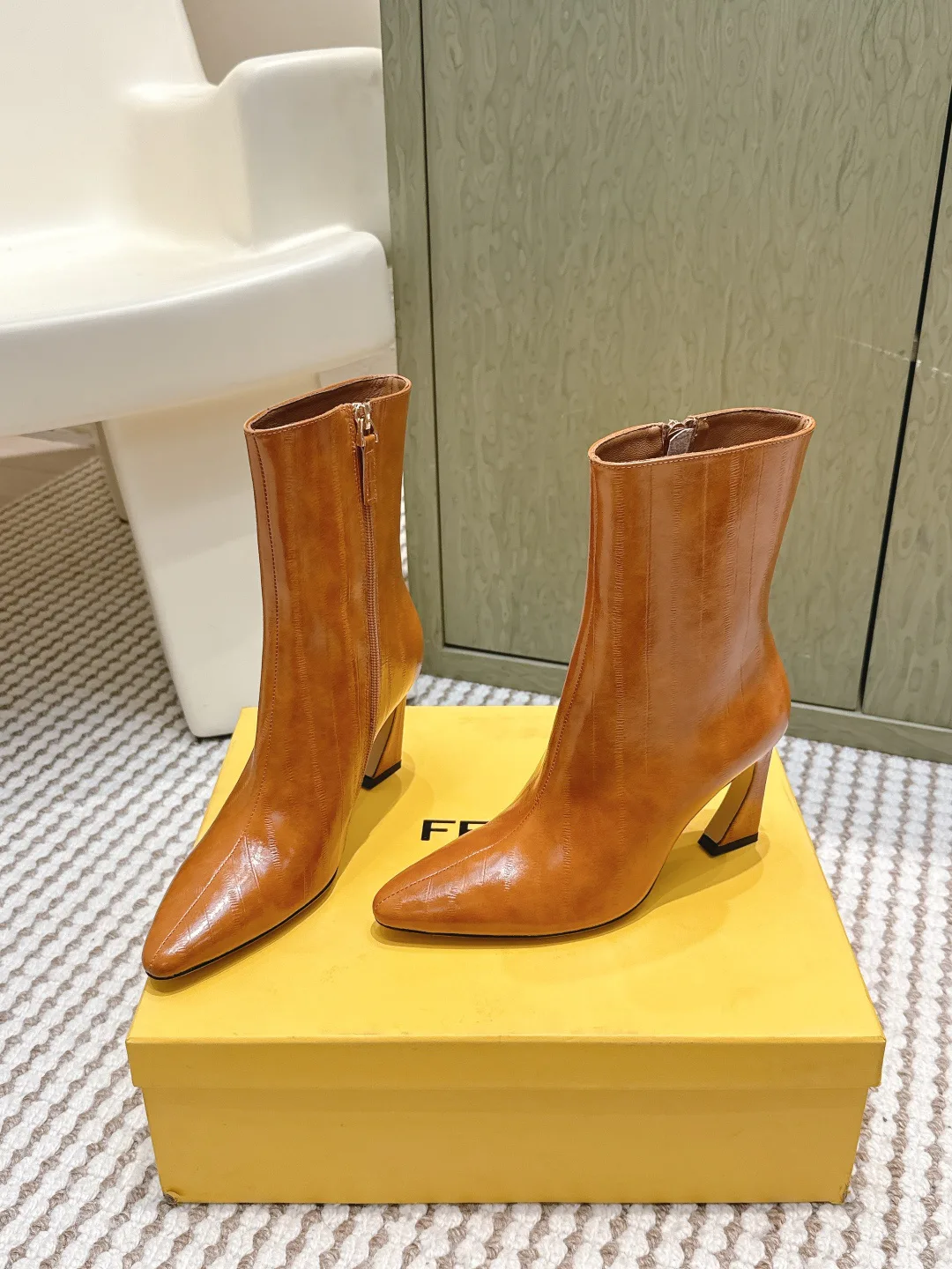 Women's Booties FENDI 18370145
