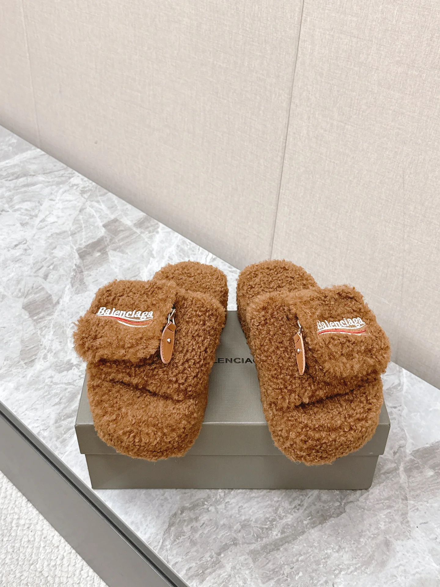 Women's Slippers BALENCIAGA 18419423