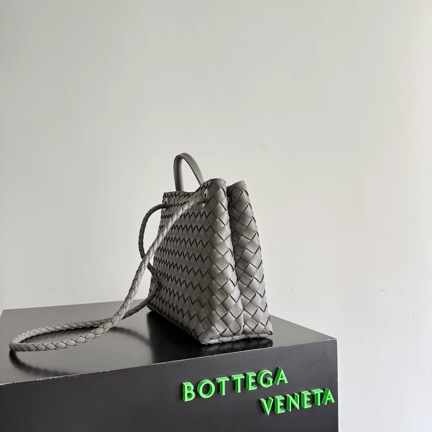 Women's Classic Handbags BOTTEGA VENETA 18321475