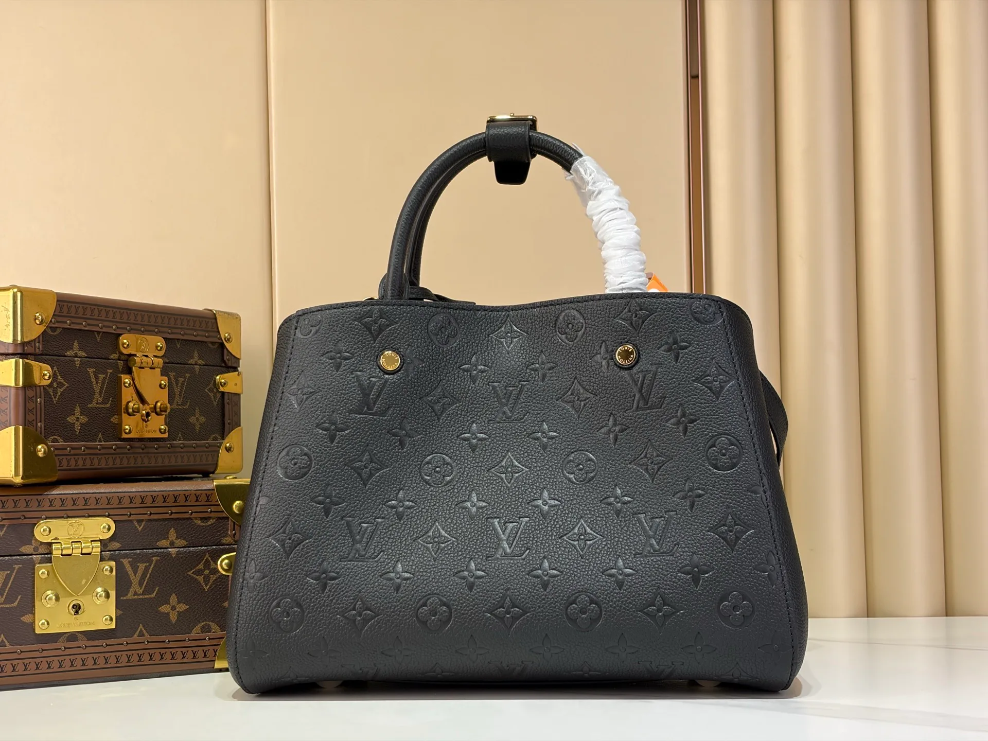 Women's Classic Handbags LOUIS VUITTON 18240333