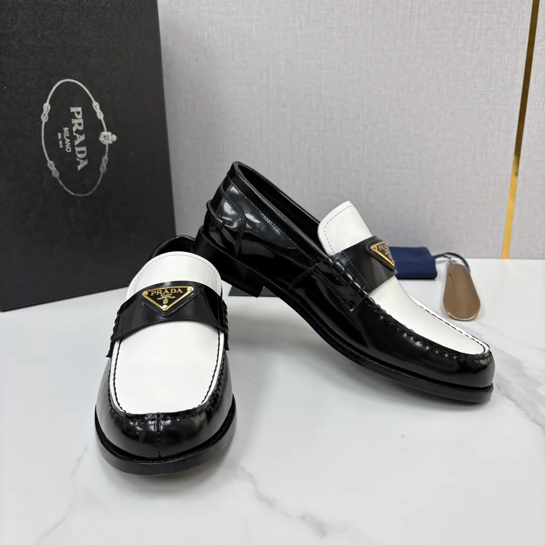 Men's Loafers And Dress Shoes PRADA 18367968