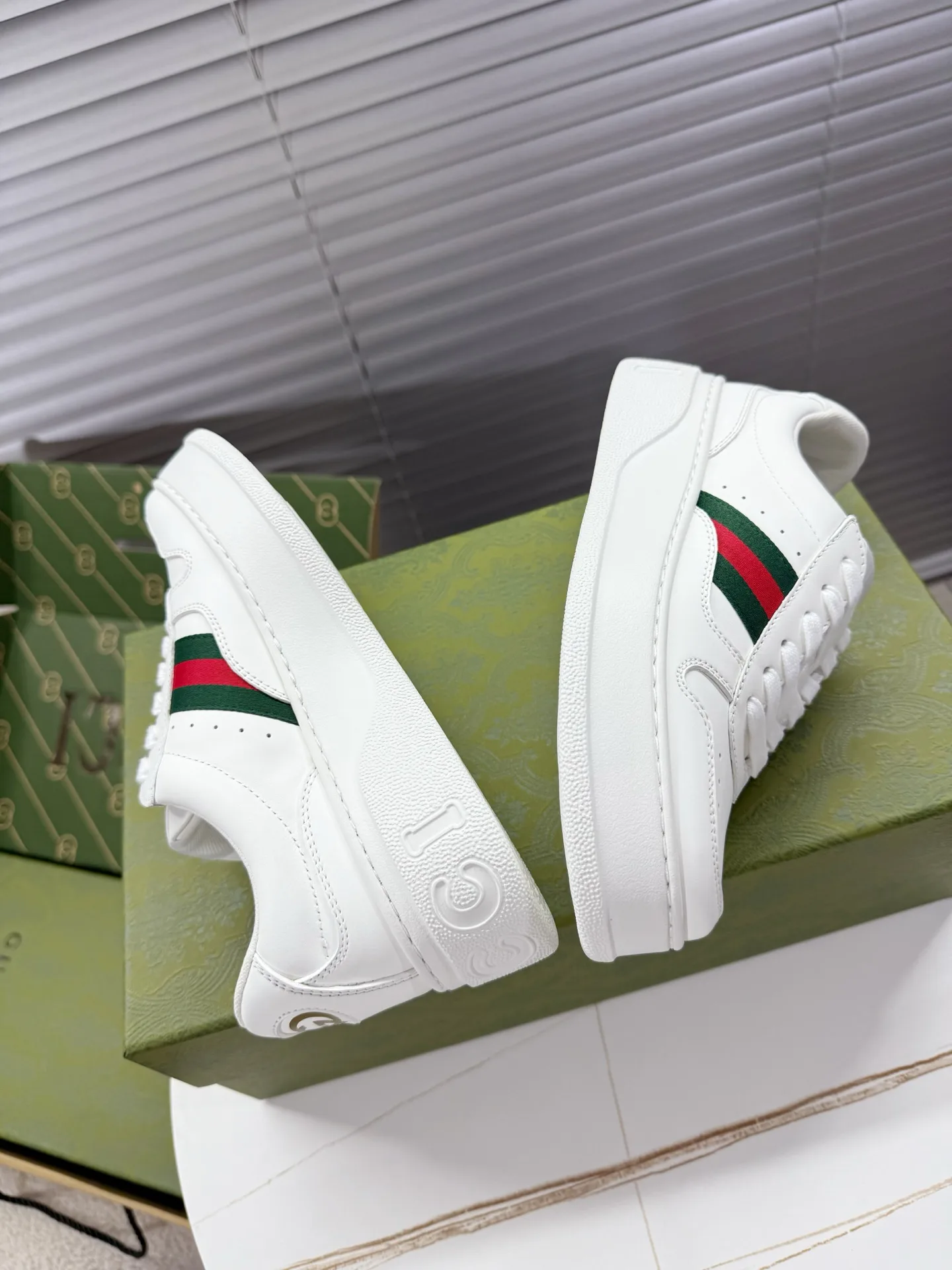 Women's Sneakers GUCCI 18011344
