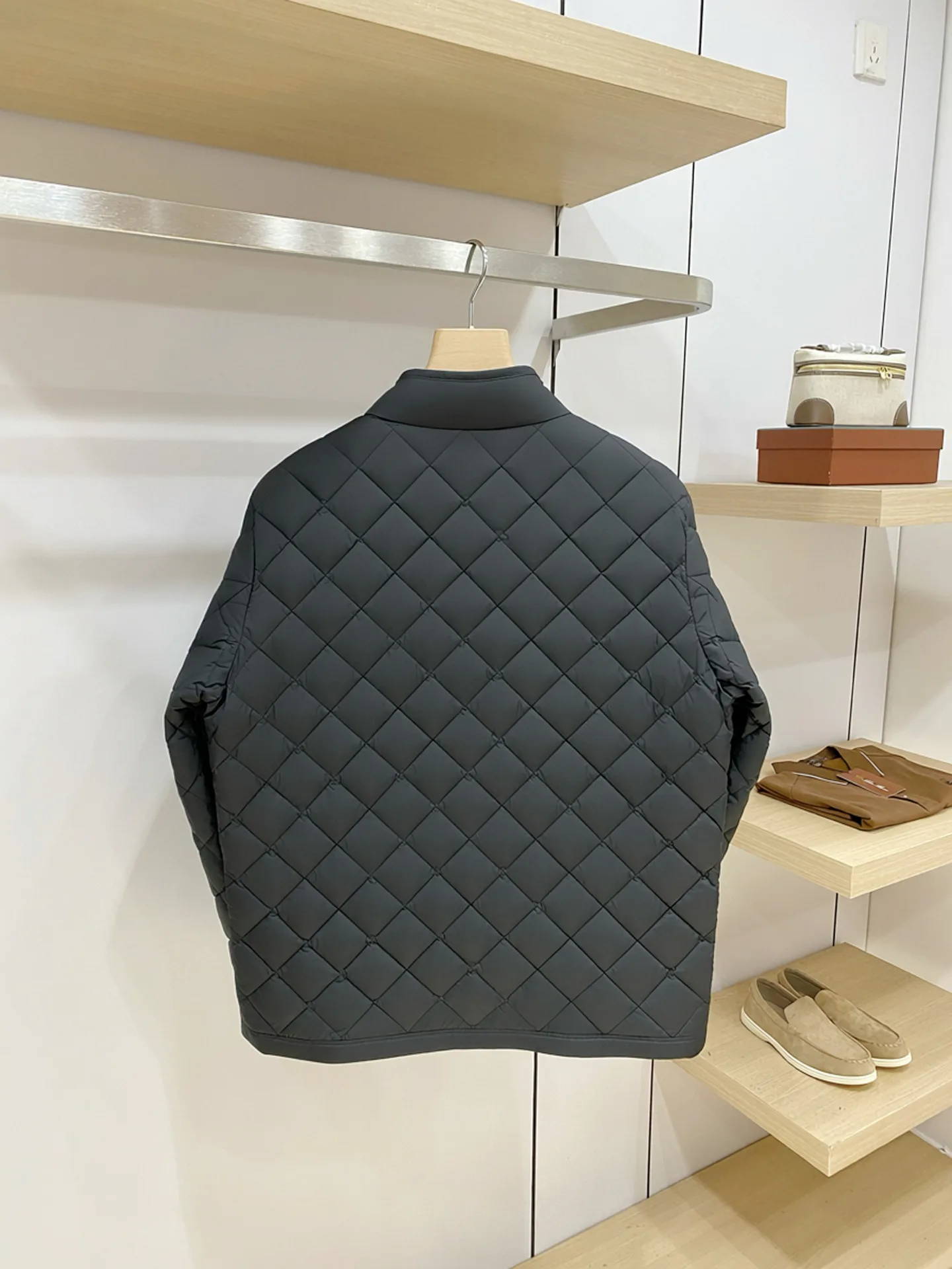 Men's Jackets And Down Jackets MONCLER 18374649
