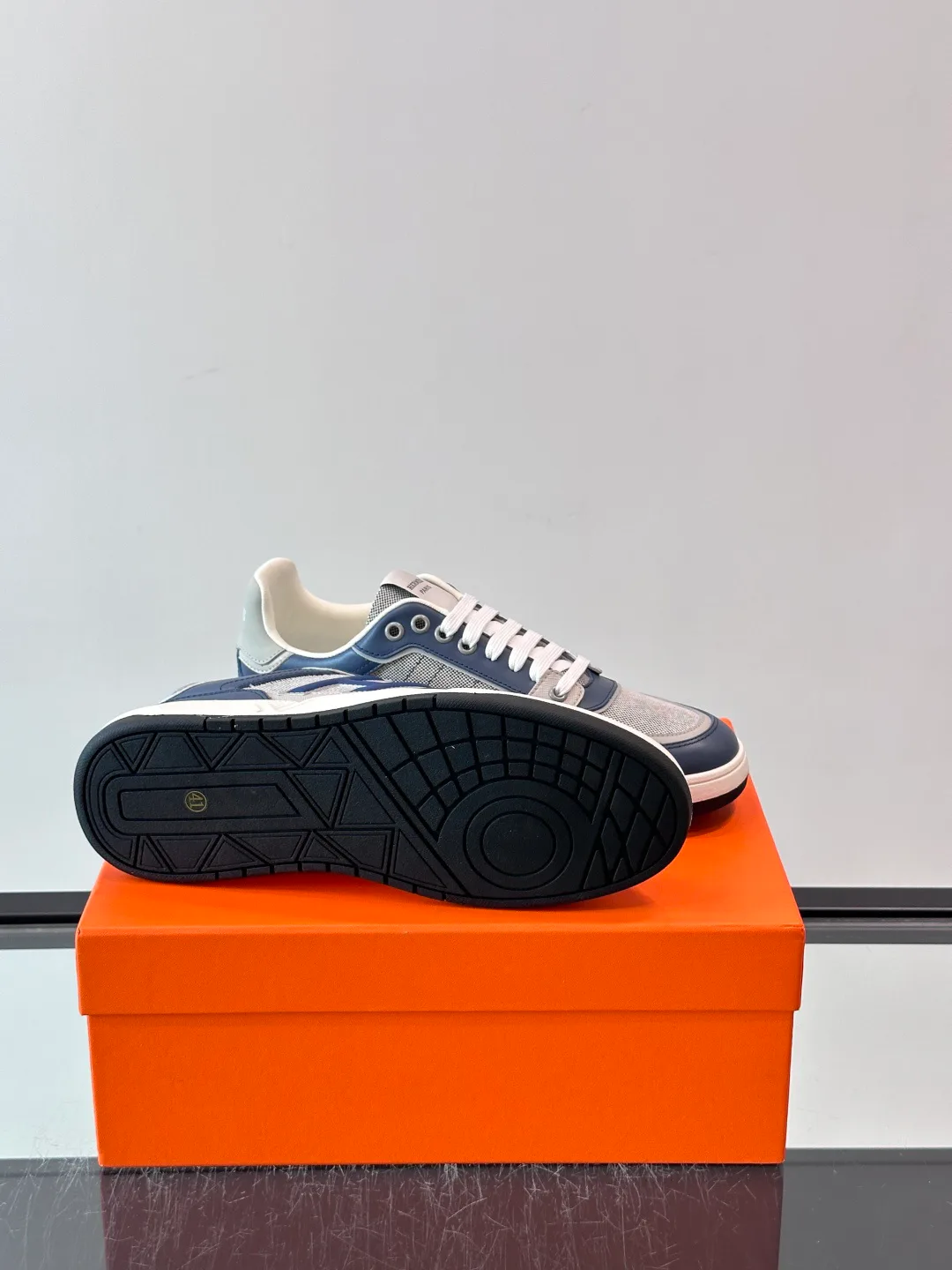 Men's Sneakers HERMES 18500636