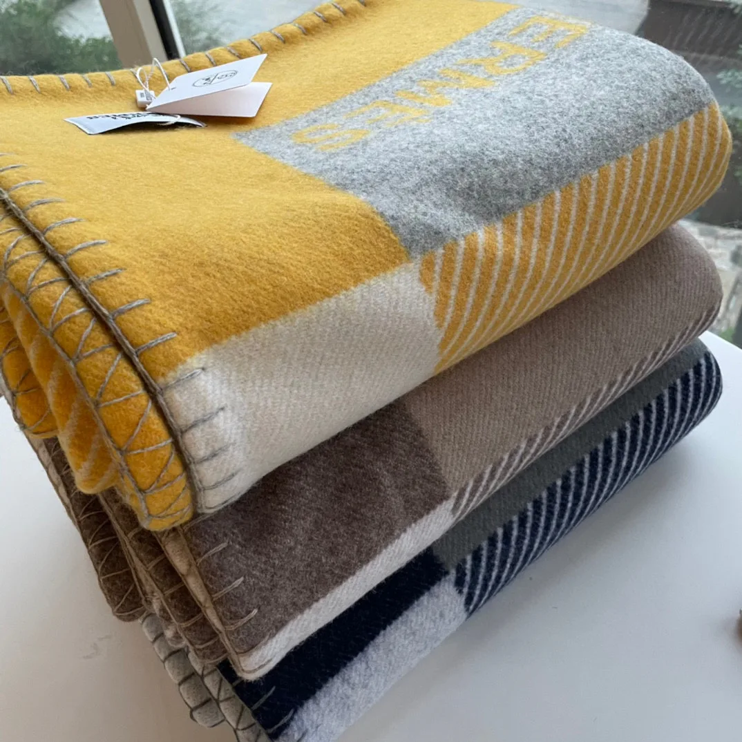 Textiles HERMES 18002666
