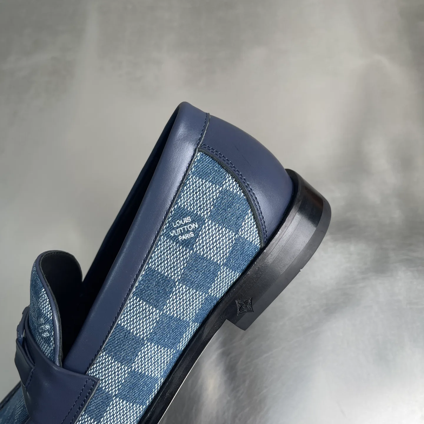 Men's Loafers And Dress Shoes LOUIS VUITTON 18519397