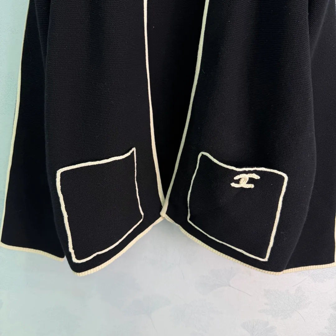 Women's Jumpers And Sweaters CHANEL 18553009