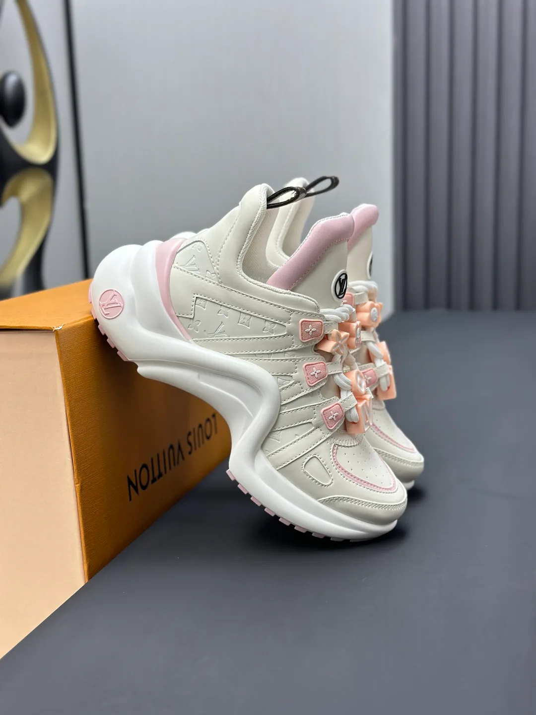 Women's Sneakers LOUIS VUITTON 18211999