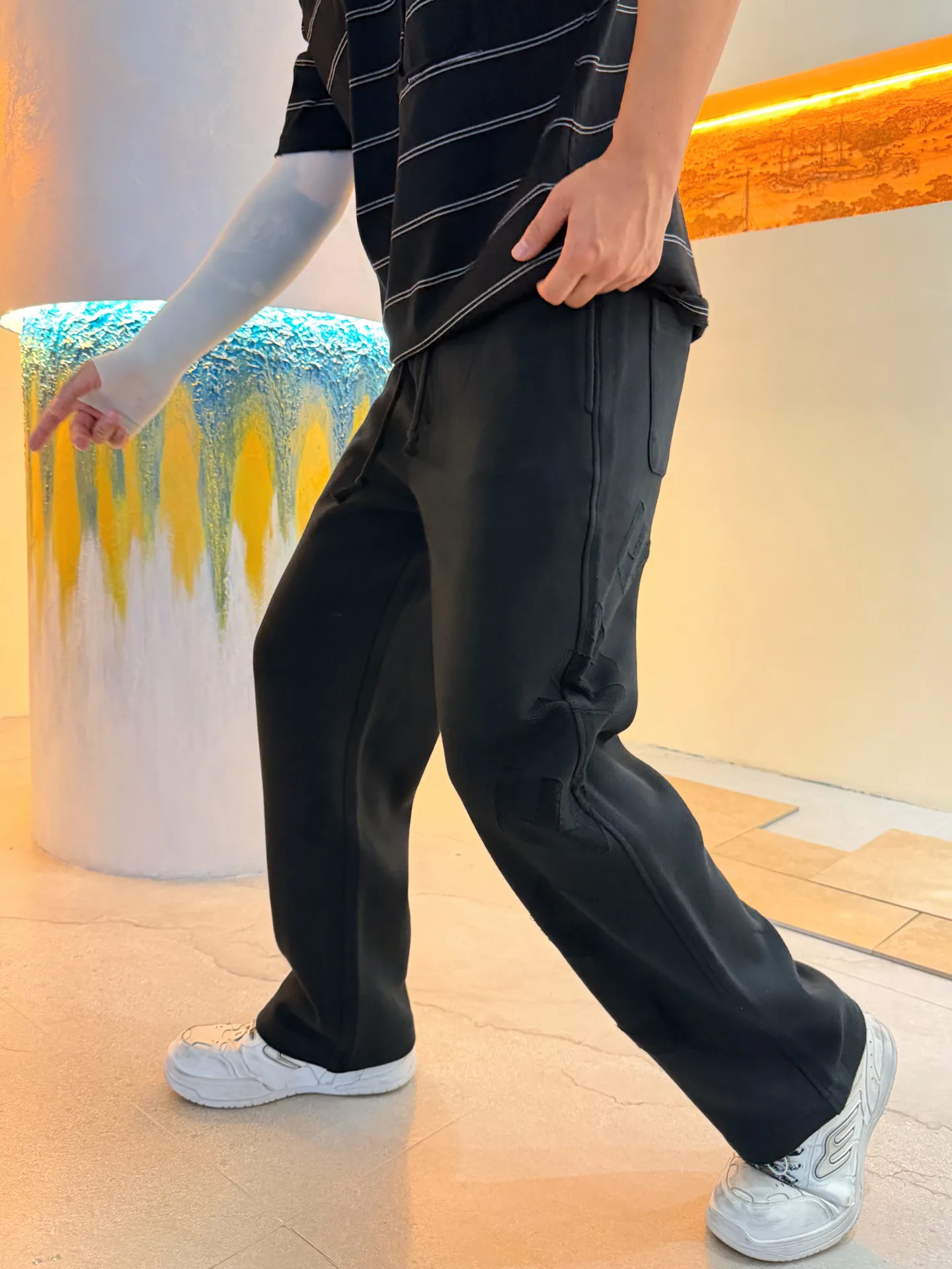 Men's Trousers LOEWE 18197200