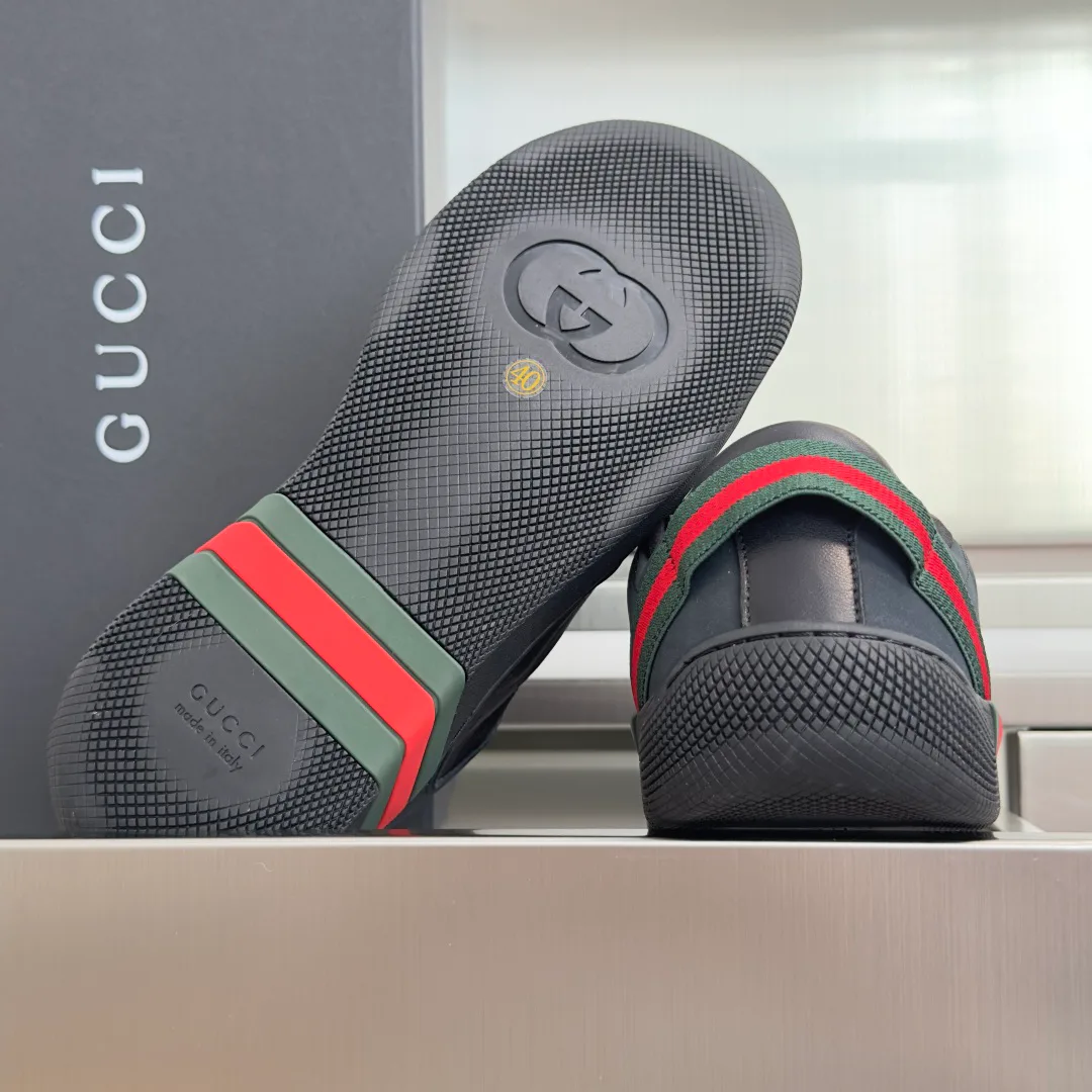 Women's Sneakers GUCCI 18158646