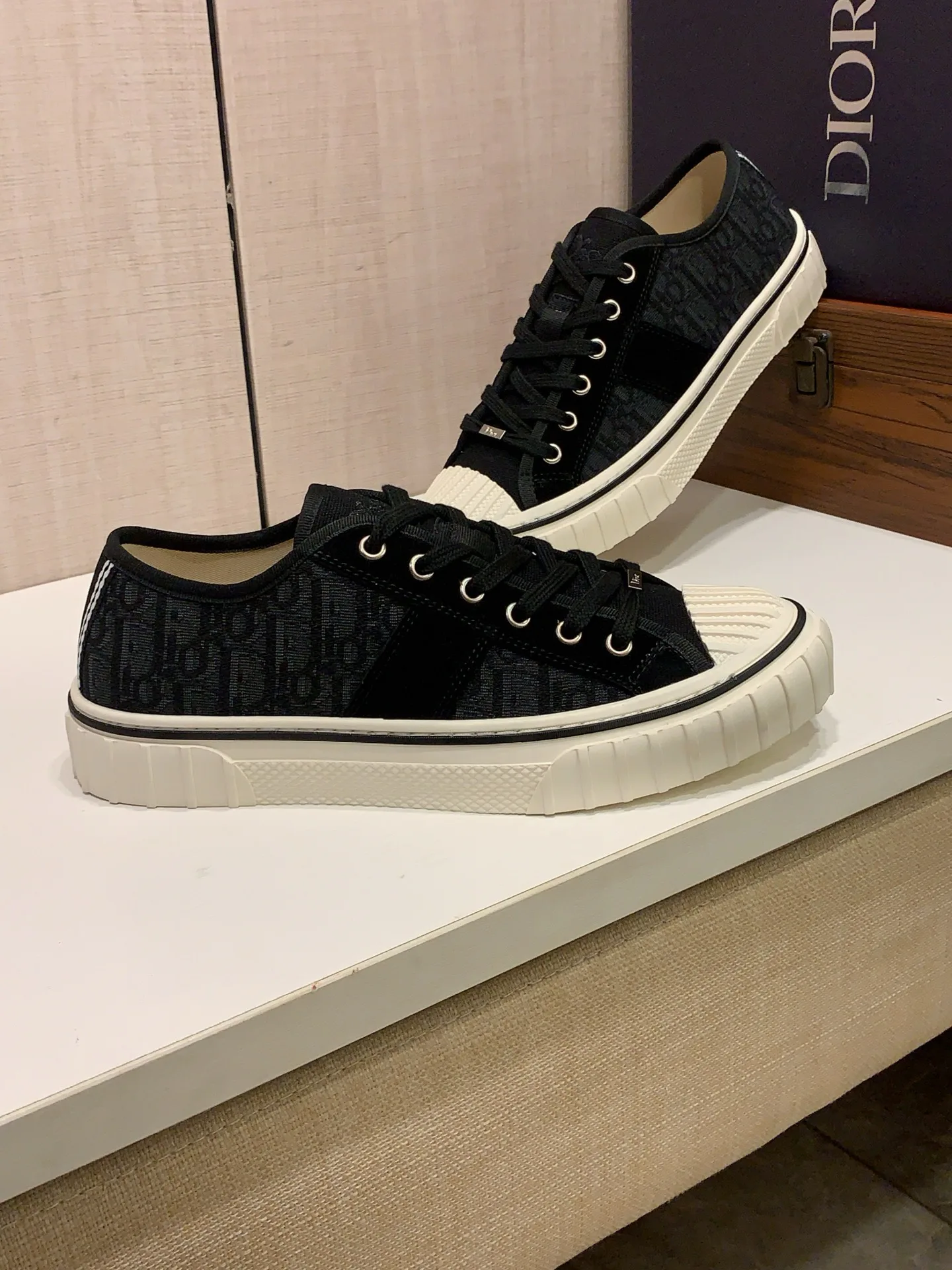 Women's Sneakers CHRISTIAN DIOR 18247725