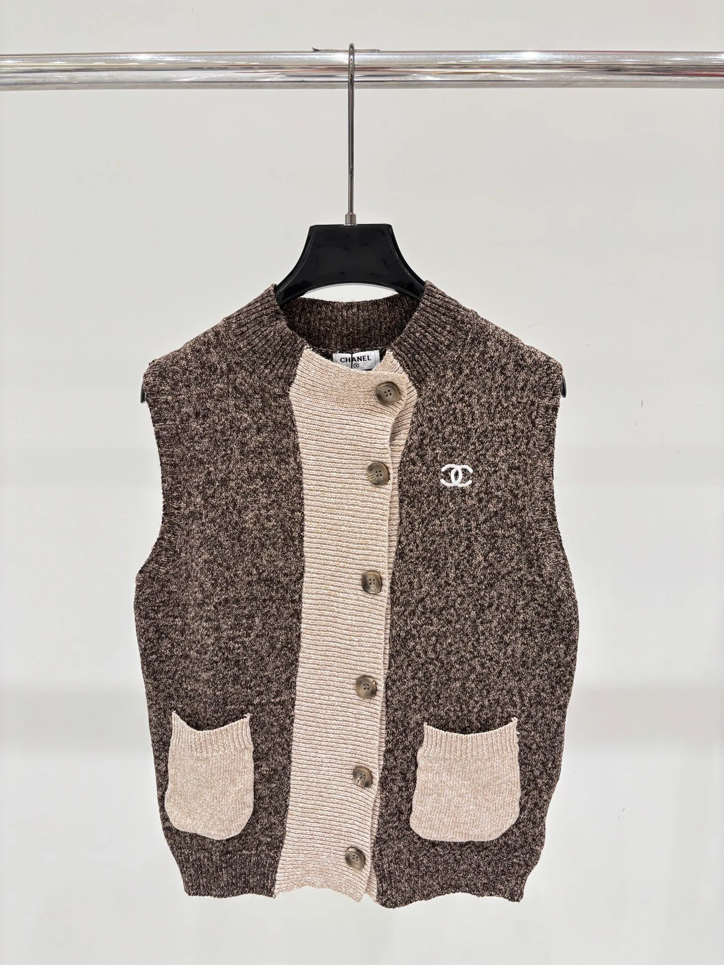 Women's Vests CHANEL 18138211