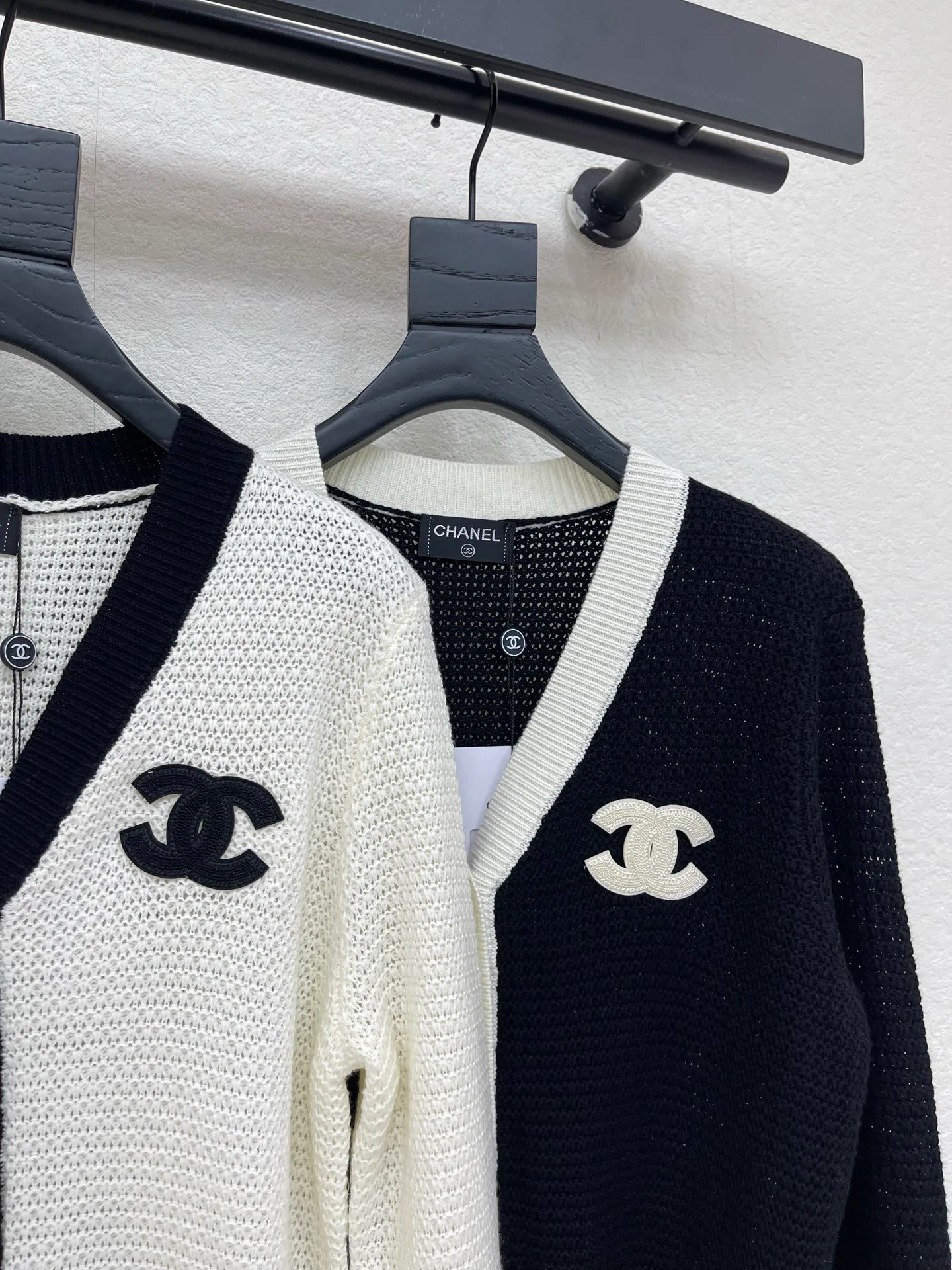 Women's Jumpers And Sweaters CHANEL 18031057