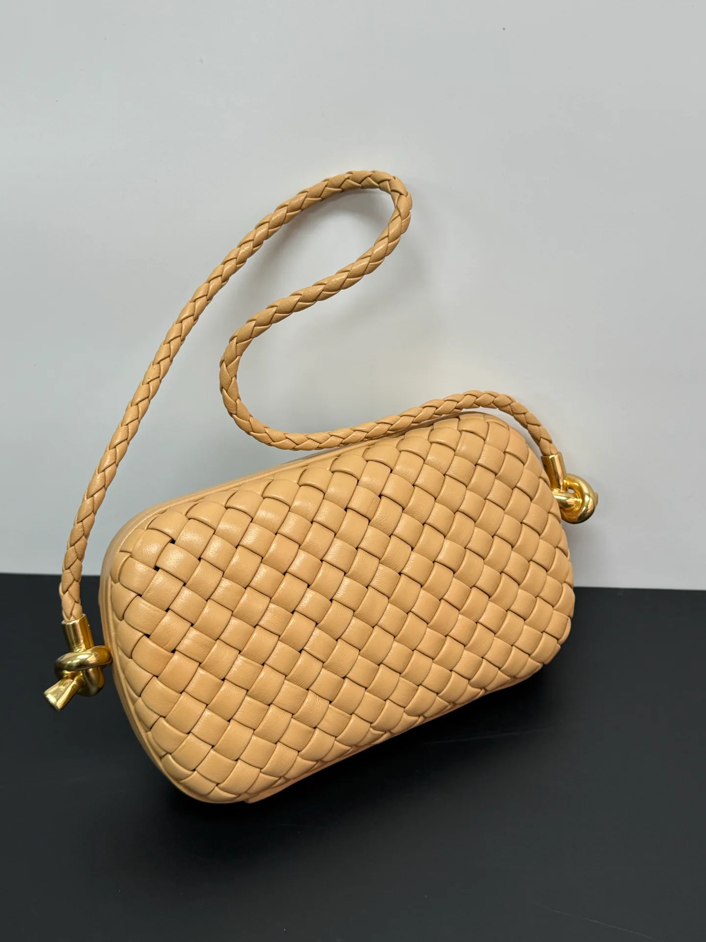 Классические Сумки Женские Bottega Veneta 18626132