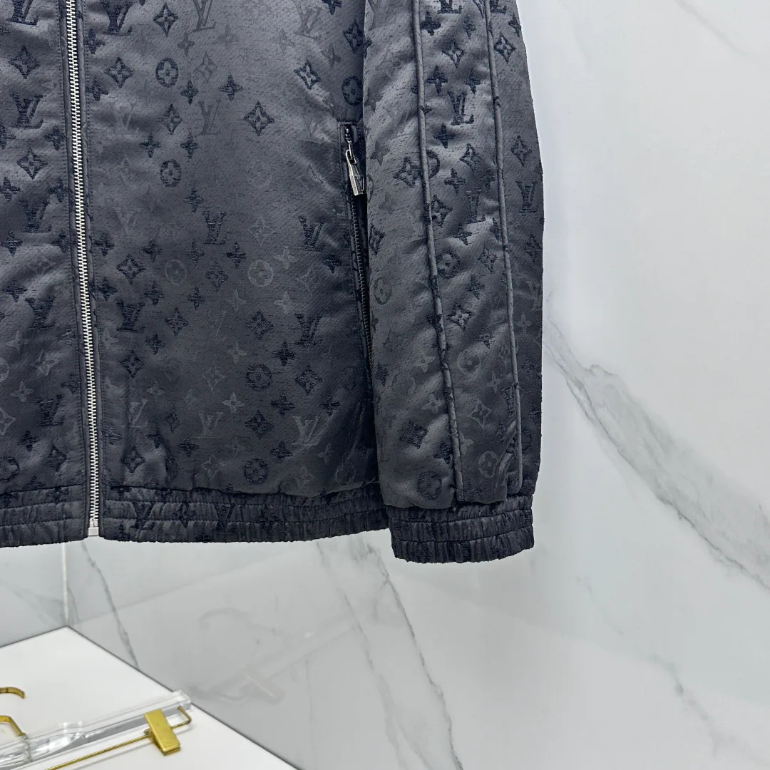 Men's Jackets And Down Jackets LOUIS VUITTON 18246855