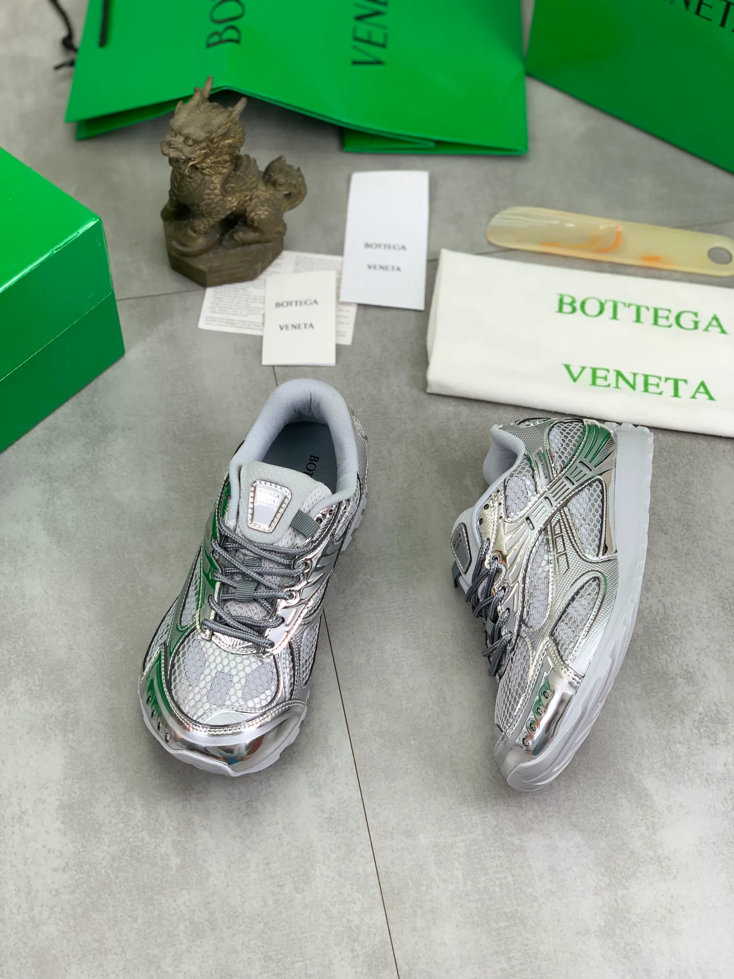 Women's Sneakers BOTTEGA VENETA 18365181